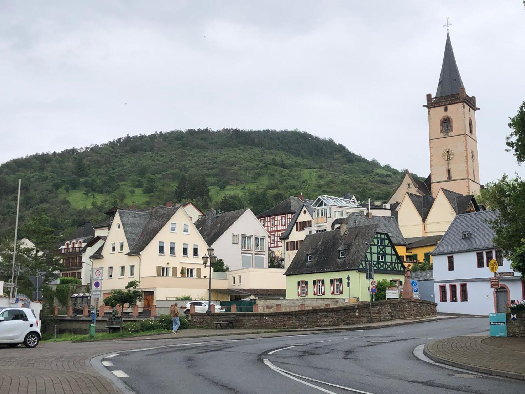 Rheinliebe Bistro Und Pension Lorch am Rhein Exterior photo
